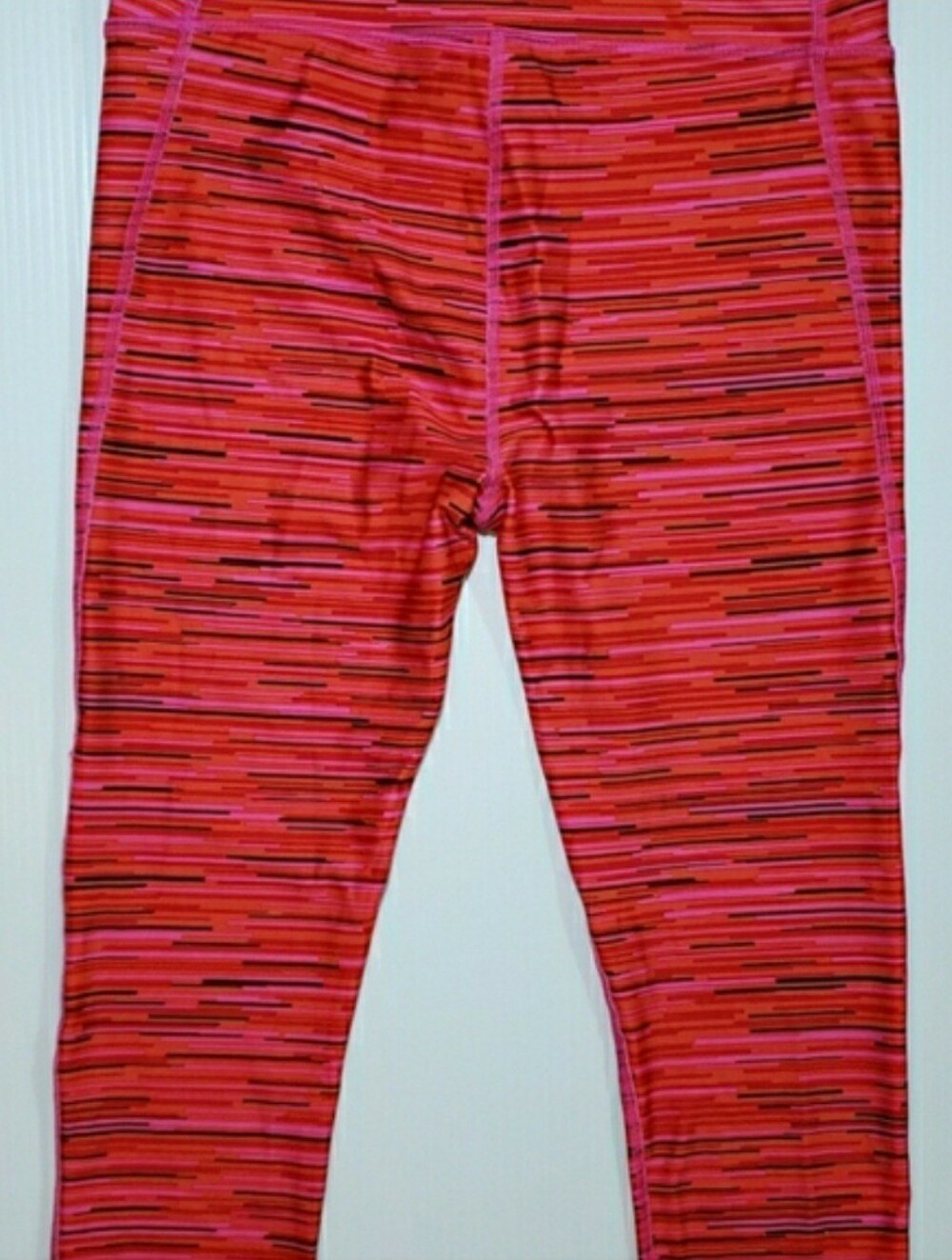 Under Armour Heatgear Capri Length Compression Leggings Workout Pants